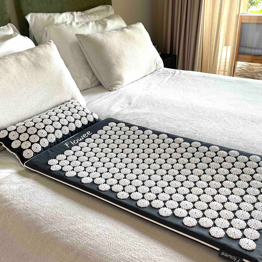 Flowee Spijkermat met kussen Shakti - Wit